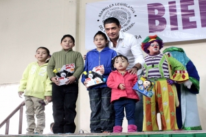 PROPONE ROBERTO CANDIA LNEA TELEFNICA PARA ATENDER CASOS DE DESERCIN ESCOLAR EN EL DISTRITO FEDERAL