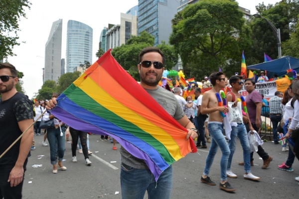 Impulsa Romo defensa de los derechos de la comunidad LGBTTTI