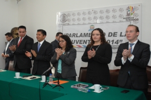 Espacios para los jvenes dentro de la inauguracin de la cuarta edicin del Parlamento de la Juventud 