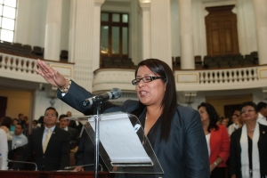 RINDE PROTESTA ANTE ALDF LA CONSEJERA HONORARIA DE LA CDHDF