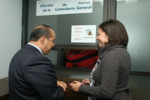 PRESENTAN DENUNCIA CONTRA TOLEDO POR CONDICIONAR AGUA 