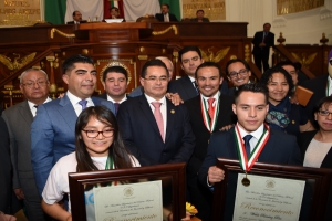 Reconocen diputados de la Asamblea Legislativa a ciudadanos destacados con la Medalla al Mrito Deportivo 2015