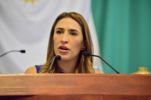 Present Mariana Moguel iniciativa para reformar los artculos TRECE y DIECISIETE de la Ley de Desarrollo Social para el Distrito Federal 
