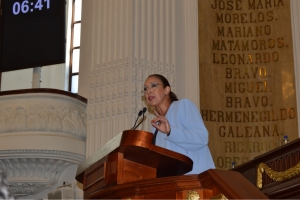 Presenta Elena Segura iniciativa de disciplina financiera para un gobierno abierto y transparente