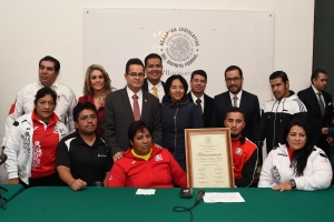 Otorgan diputados  reconocimiento a atletas paralmpicos en ALDF