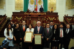 ALDF entrega Medalla al Mrito Ciudadano
