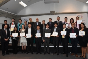 Entrega reconocimientos el Instituto de Investigaciones Parlamentarias a ganadoras del concurso de ensayo