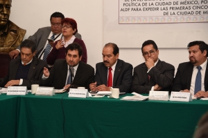 Integra Morena mesas de trabajo para elaborar cinco leyes secundarias de la Ciudad de Mxico

 
