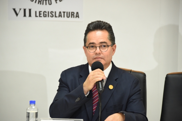 Pide Leonel Luna no politizar emergencia actual, y la iniciativa de Ley que busca Reconstruir, Recuperar y Transformar la CDMX