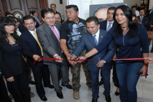 INAUGURAN EXPOSICIN IZTAPALARTE EN LA ASAMBLEA LEGISLATIVA