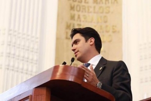  
Se dictamina iniciativa del diputado Jorge Romero Herrera para modificar ley de Desarrollo Urbano a favor de los ciudadanos
 
