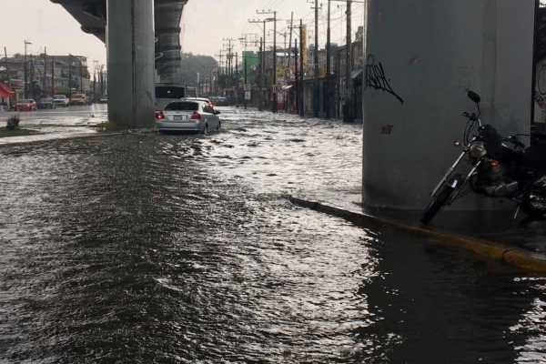 Alerta asamblesta que basura puede ahogar a la CDMX, llama a no tirarla en alcantarillas y drenaje