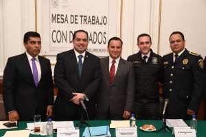 
Presenta delegado de Cuajimalpa avances en seguridad pblica ante comisin legislativa de la ALDF
 