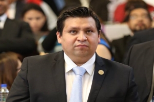 Ernesto Snchez denuncia olvido de escuelas en Tlhuac