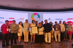 Comisin de Turismo de ALDF recibe Premio Excelencia

 
