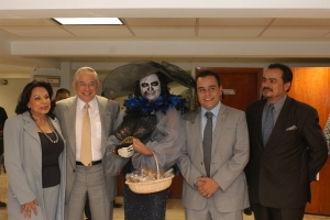 INAUGURAN OFRENDA DEL DA DE MUERTOS