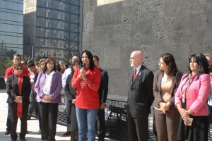 ENCABEZA DIONE ANGUIANO MOO HUMANO CON MOTIVO DEL DIA INTERNACIONAL DE LUCHA CONTRA VIH/SIDA