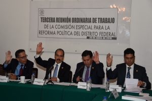 Presenta informe Comisin Especial para la Reforma Poltica
