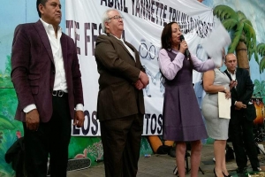 Festeja diputada Abril Trujillo Vzquez da del adulto mayor con ms de 1000 personas
