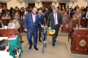 PROPONE PRD CREAR FONDO PARA PEATONES Y CICLISTAS