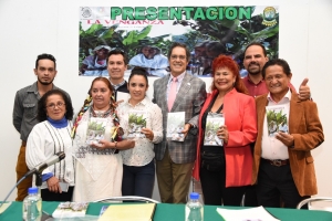 Presenta diputado Lpez Campa el libro La Venganza, de la autora Alicia Flores Dvila