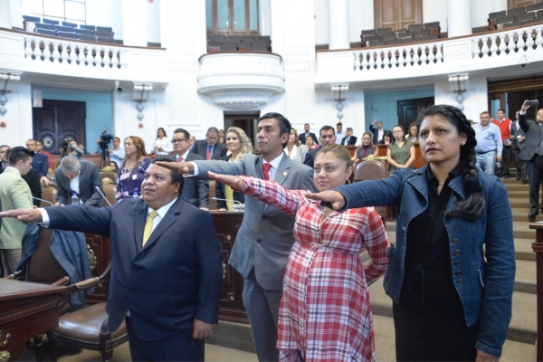 La Diputacin Permanente toma protesta a diputados suplentes