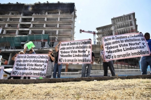 Exigen vecinos parar construccin irregular en la colonia Residencial Zacatenco de GAM