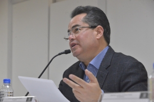 Exhorta Leonel Luna a Gobierno Federal a no aplicar el ajuste al presupuesto destinado a salud
 
