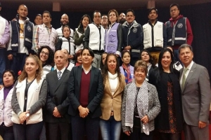 ENTREGA CDHDF ZAPATOS A INTERNAS DEL CENTRO FEMENIL DE REINSERCIN SOCIAL DE TEPEPAN